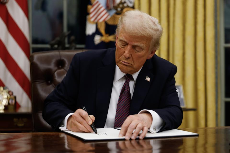 Donald Trump, White House, bitcoin, bitcoin reserve, bitcoin price, image