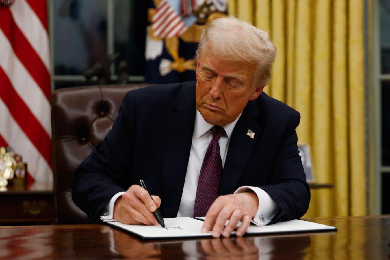 Bitcoin Suddenly Surges As Price Braces For ‘Extraordinary’ White House Update