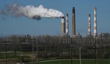 Trump EPA moves to repeal climate rules that limit greenhouse gas emissions from US power plants