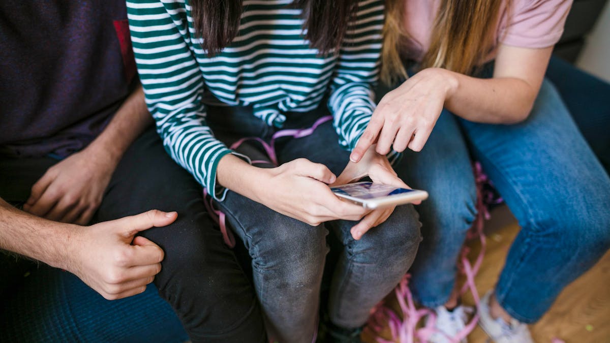 Gen Z: la jeunesse suisse plus optimiste que les Allemands