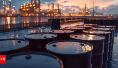 Crude oil prices swing amid war escalation risk