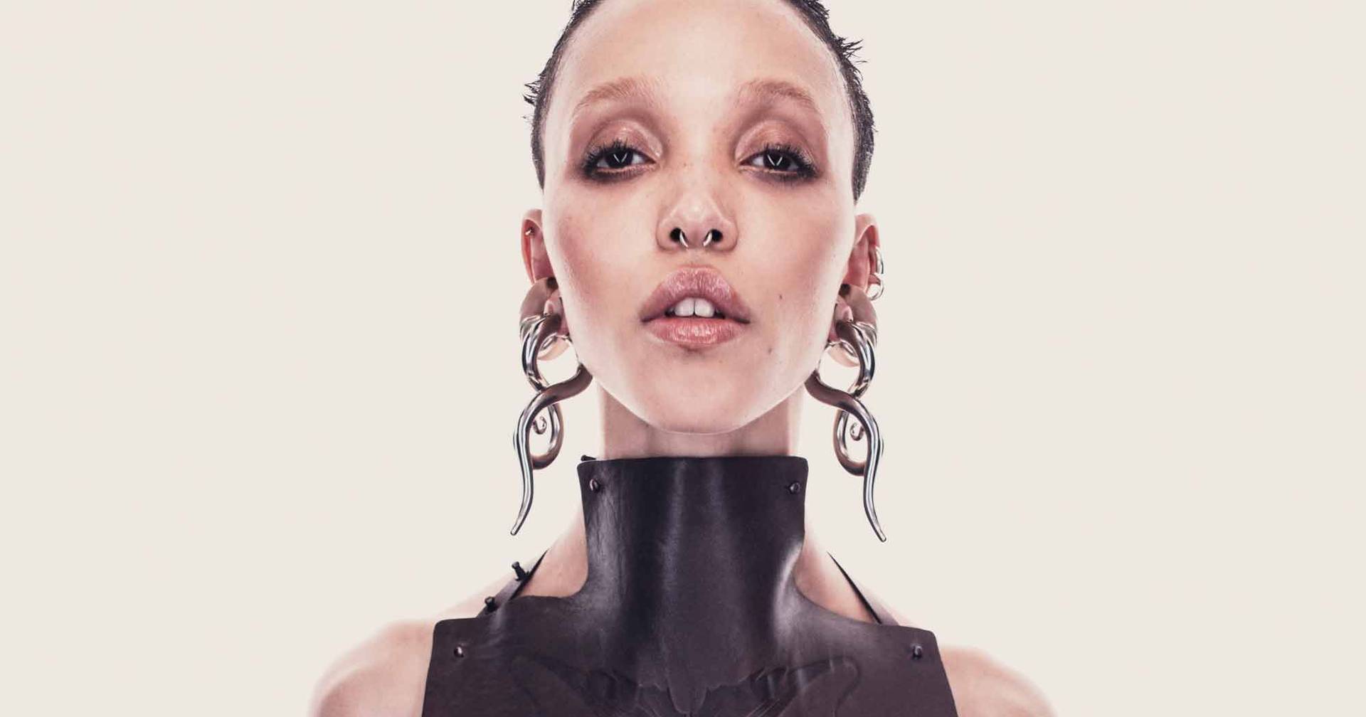 “Trago Portugal no coração. Deu à luz o Ricardo, um dos meus seres humanos favoritos”: entrevista a FKA Twigs, estrela do Meo Kalorama