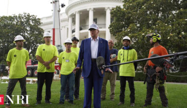 'Any illegal immigrants?' Trump asks White House workers about deportation status