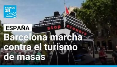 Protesta en Barcelona contra la explotación laboral en la industria del turismo masivo