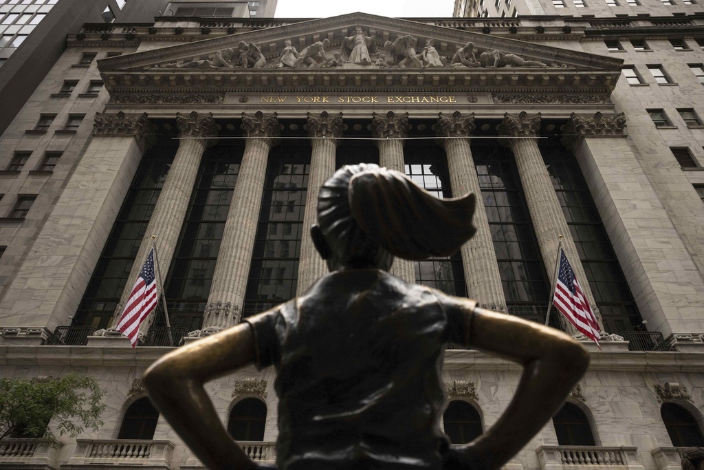 US stocks drift to a mixed finish as Wall Street closes another week of modest losses | News, Sports, Jobs