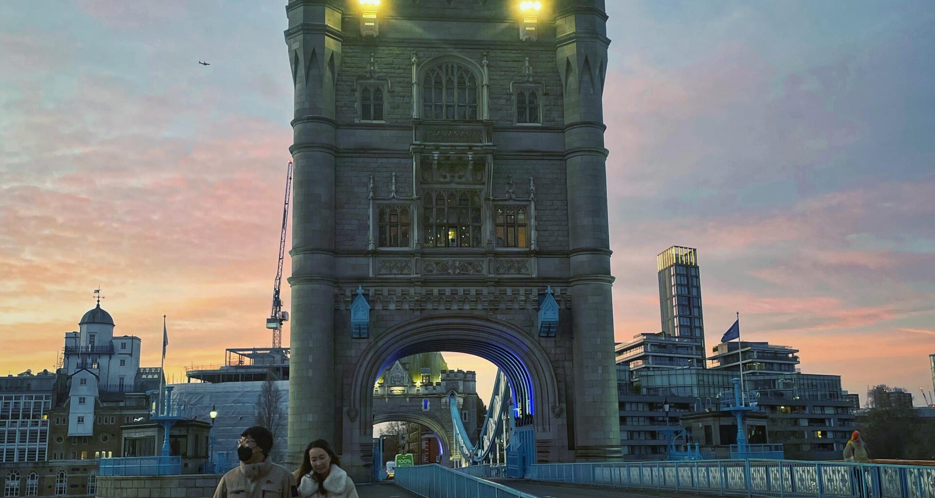 Is London more Romantic than Paris?