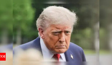 Trump in situation room: US monitoring Iran strike on bases in Qatar, says White House - Report
