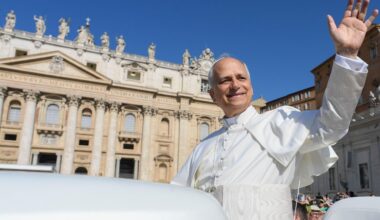 Pope at Audience: Let's go to Jesus, our hope! He can heal us!