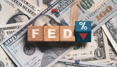 Tom Lee On Why Fed's Holding Back While Europe Eases…