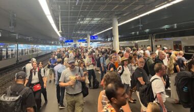 Mann klettert auf Strommast und legt Bahnnetz in der Schweiz lahm
