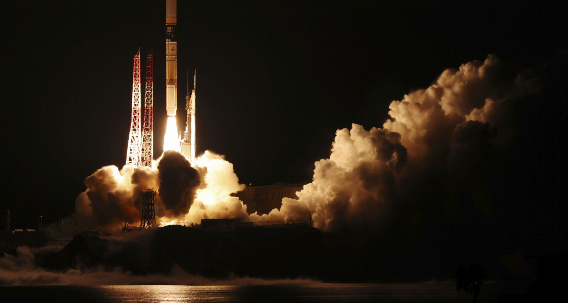 Japan launches a climate change monitoring satellite on mainstay H2A rocket's last flight