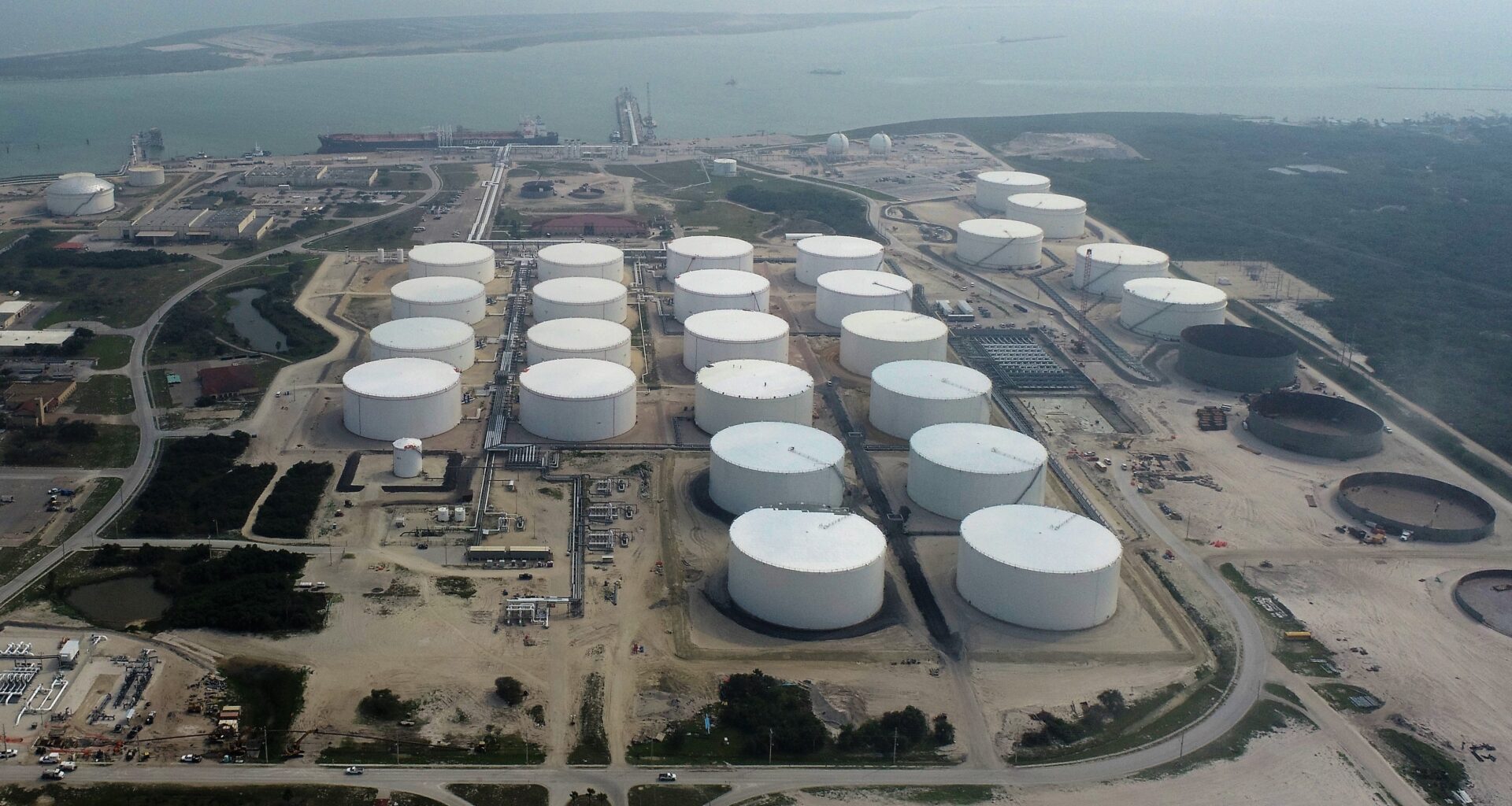 Guyana Invites Firms to Bid on NGL Project Tied to Exxon Gas Pipeline