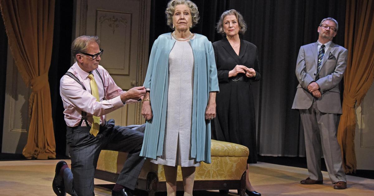 See showbiz royalty as the Royal Family in poignant new play