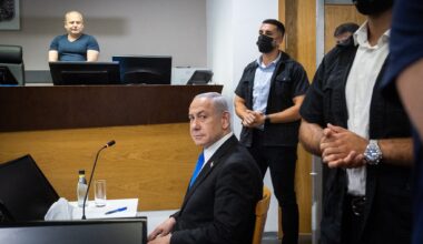Prosecution begins cross-examination of Netanyahu at criminal trial