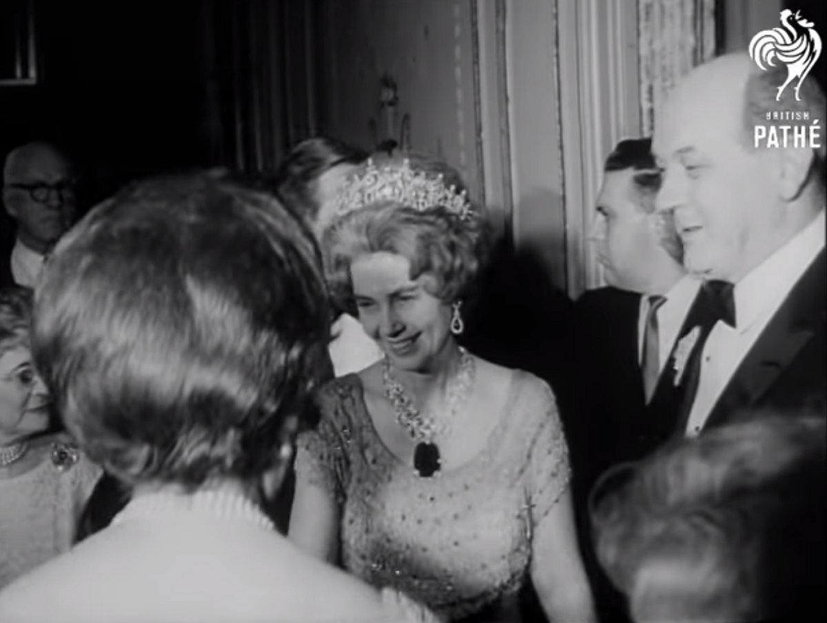 Queen Friederike of the Hellenes attends Barnard College's 75th anniversary dinner at the Waldorf-Astoria in New York on January 22, 1964 (screencapture)