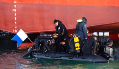 Navy teams back Customs in drug busts