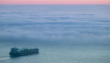Oil tanker