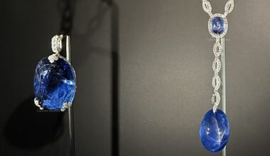 Sapphire and diamond jewels from the collection of Queen Marie of Romania and Grand Duchess Victoria Feodorovna of Russia, on display in the Cartier exhibition at the Victoria & Albert Museum in London, April 2025 (Photo © Lauren Kiehna)