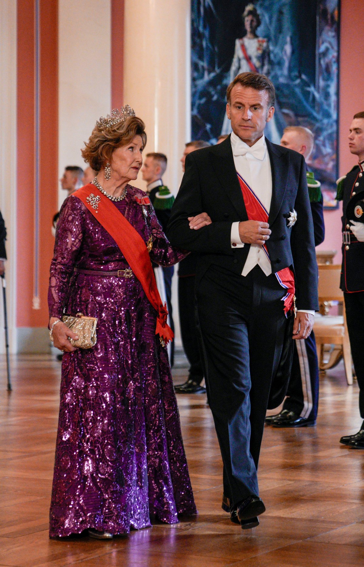 The King and Queen of Norway host a gala dinner for the visiting President of France at the Royal Palace in Oslo on June 23, 2025 (Stian Lysberg Solum/NTB/Alamy)