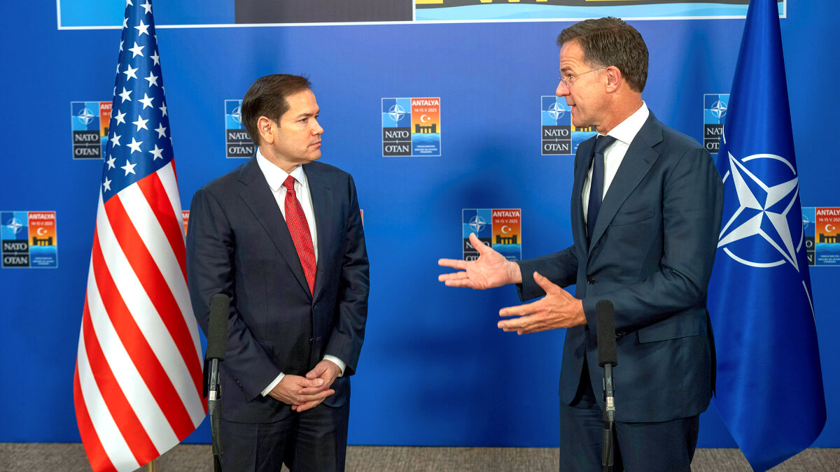6 Rutte y el secretario de Estado Marco Rubio tuvieron ocasión de profundizar en el contenido de la cumbre de La Haya con ocasión de la reunión informal de ministros de Exteriores celebrada en Turquía a mediados de mayo -PHOTO/NATO