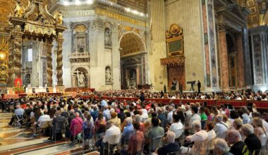 Jubilee year is a time to build bridges, not walls, pope says