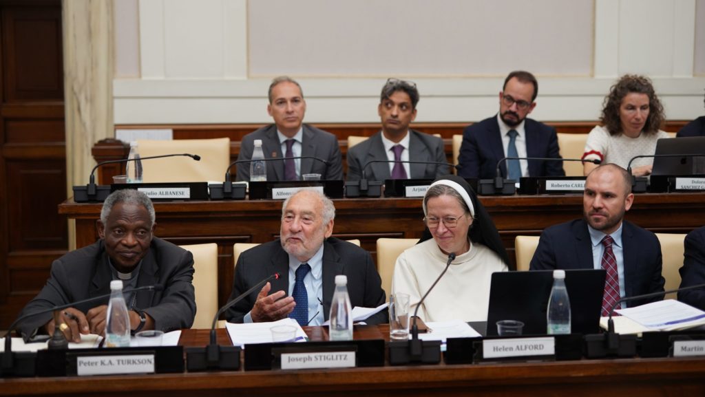 Finance experts launch report at Vatican on foreign debt relief