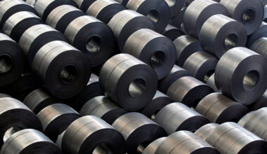 EU threatens countermeasures over Trump's steel tariffs hike