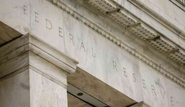 Federal Reserve cites misappropriating customer money in barring former Springdale banker from financial work