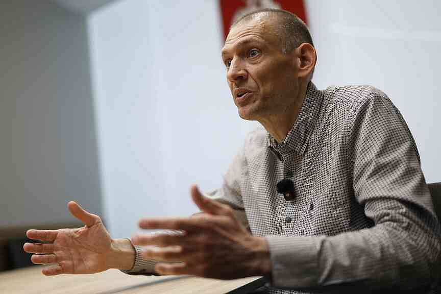 Belarusian activist speaks of time in prison