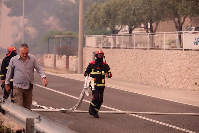 Požar v Pisku. FOTO: Ivo Cagalj/pixsell