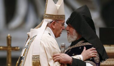 Škandal v cerkvi! Premier udaril po patriarhu, ta mu vrača z žalitvami: »Izdajalec z obrezanim penisom«