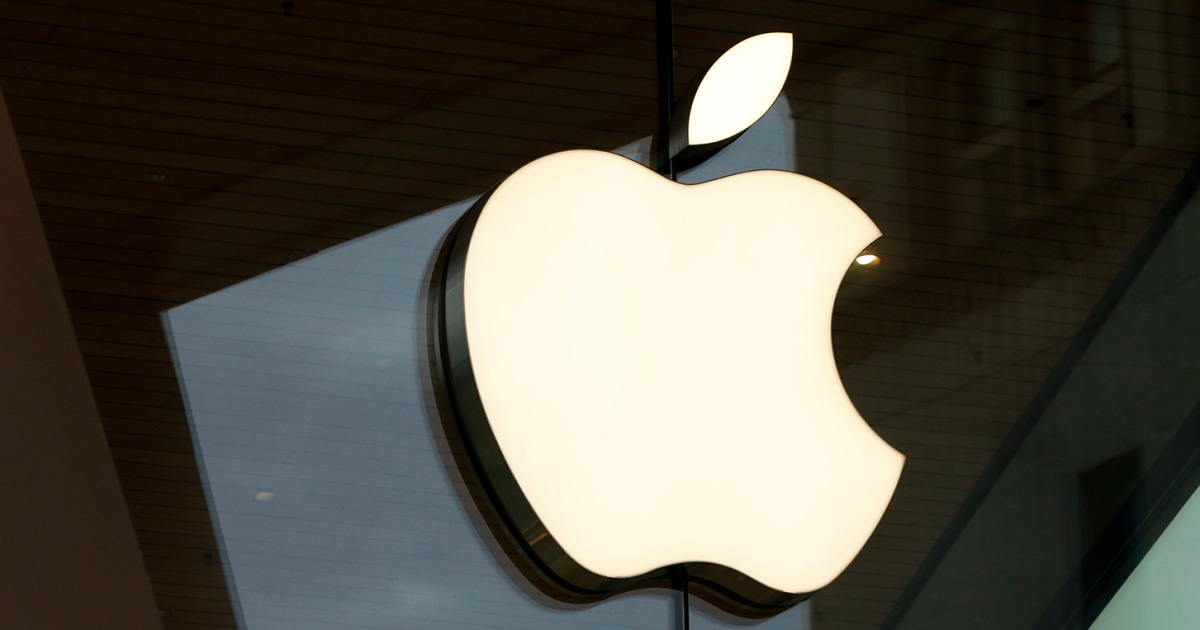 Apple sued by shareholders who allege it overstated AI progress