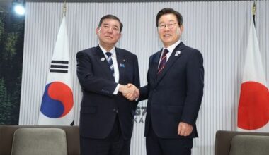 Japan, S. Korea Leaders Agree to Develop Bilateral Ties