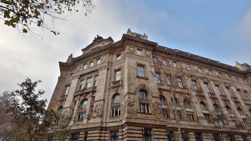 National Bank of Hungary holds rates steady for ninth straight month | articles