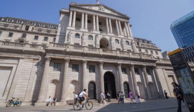 Bank of England holds steady as divisions emerge over rates