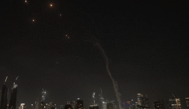 Tehran fires ballistic missiles at Tel Aviv