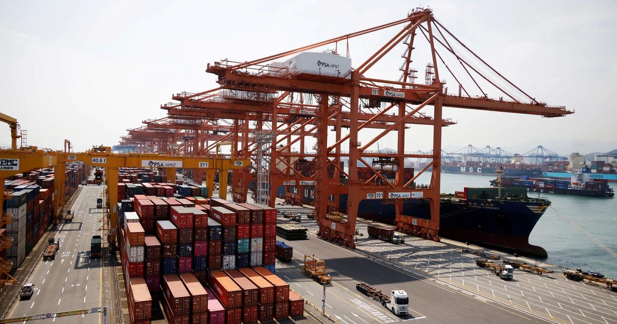 EU and US officials to meet as trade war ramps up