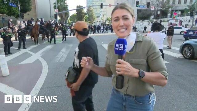 Austrālijas žurnālists, kuru skāra “gumijas lode”, vienlaikus ziņojot no LA