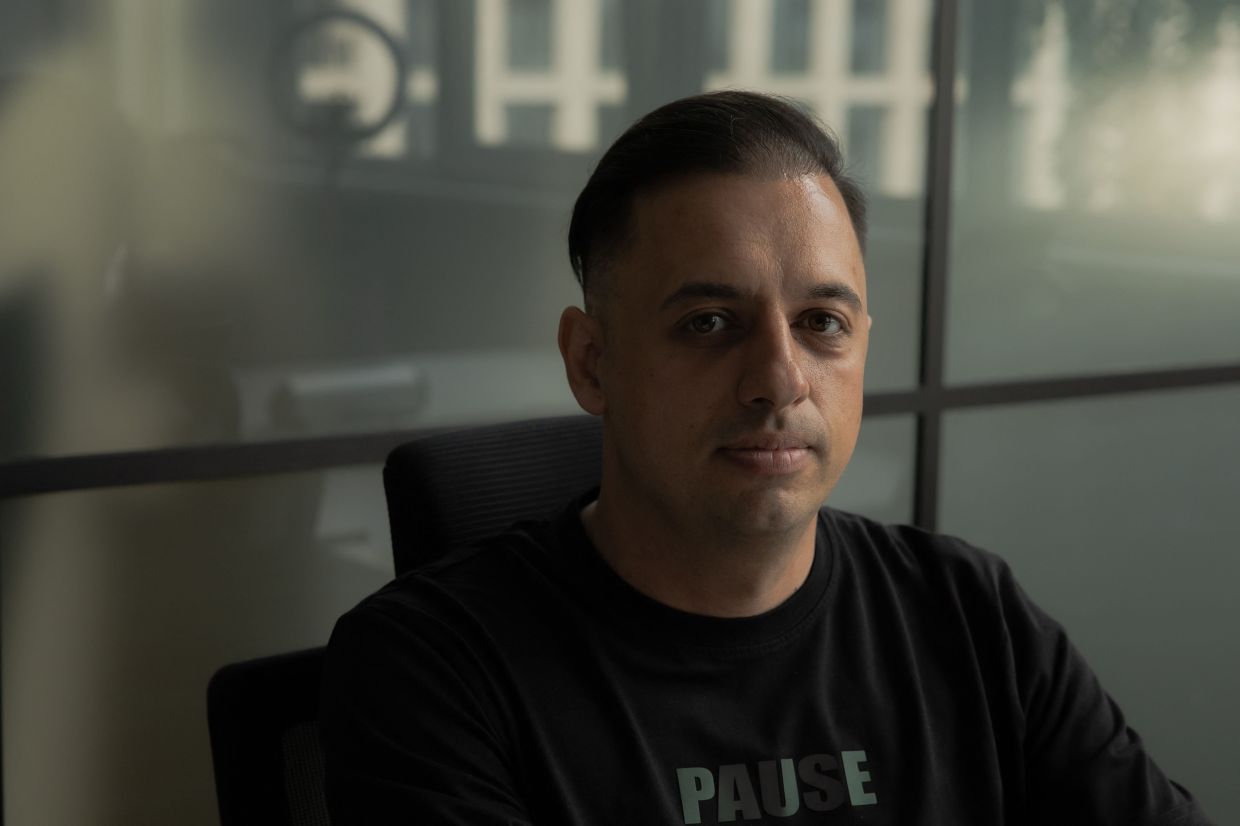 Bulgaria cyber ‘elves’ fight Kremlin and cruelty