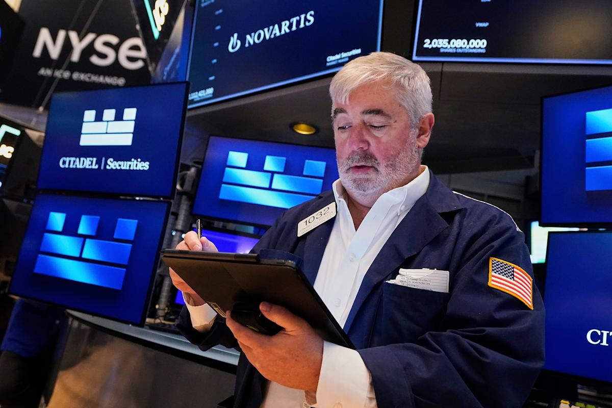 Dow, S&P 500, Nasdaq futures waver as Trump tariffs test Wall Street optimism