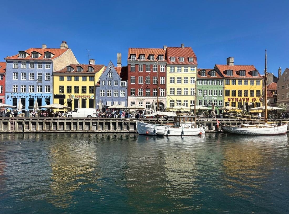 Passanten am Nyhavn