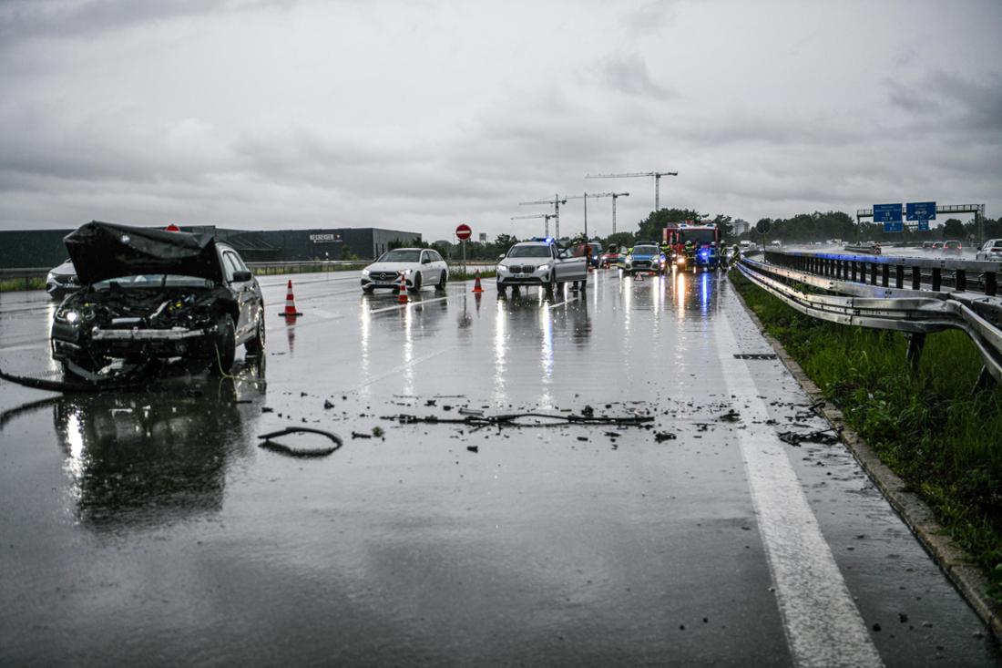 Unwetter in Bayern - Aquaplaning Unfall