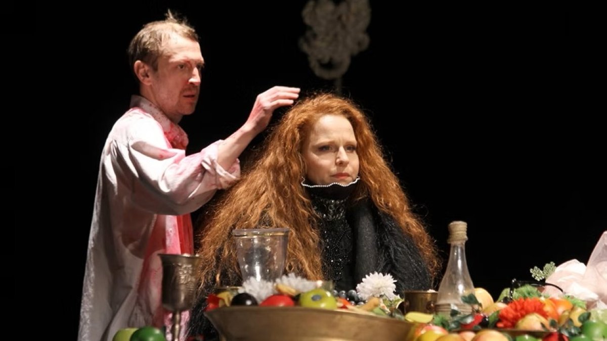 Curtains up: Russian theater bridges Istanbul, Moscow