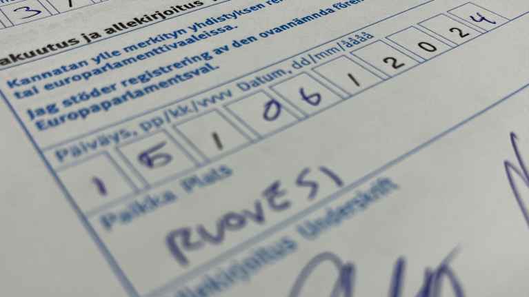 Sinimustan Liikkeen kannattajakortti, joka on allekirjoitettu Ruovedellä 15.6.2024.