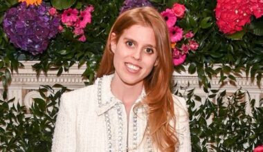 Princess Beatrice leaves UK with husband ahead of royal reunion