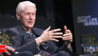Bill Clinton on Middle East crisis: Netanyahu wants to stay in office forever, US should stop Iran but... - Times of India