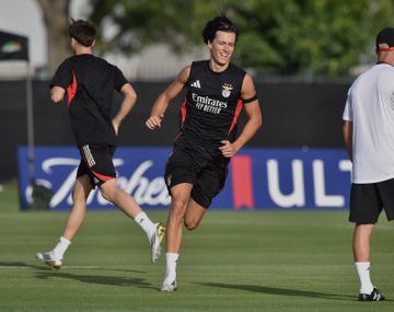 Benfica: alerta de tempestade adia treino 30 minutos