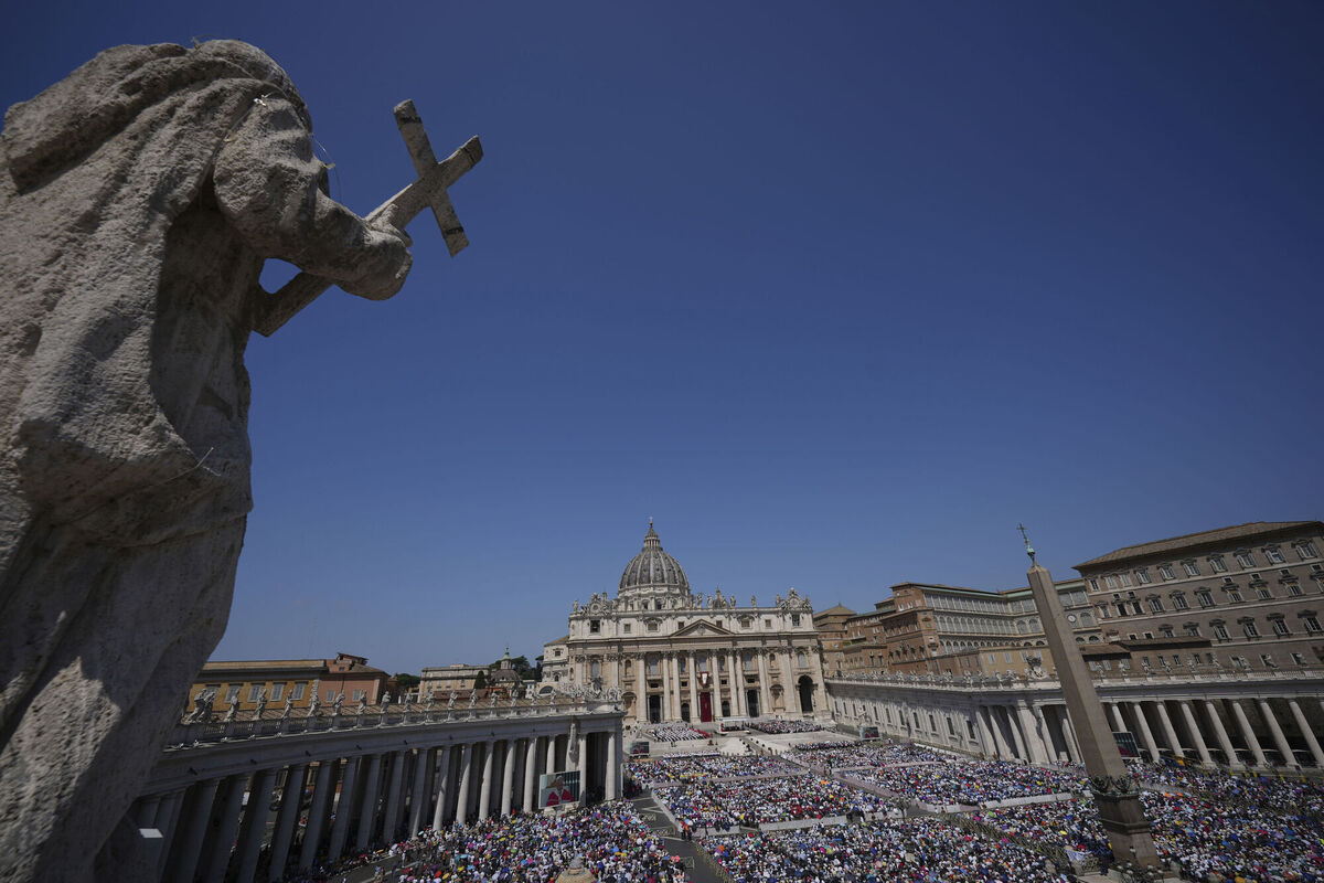 A view of St. Peter's Square during a Mass celebrated by Pope Leo XIV for the Jubilee of New Religious Associations on Pentecost Day at the Vatican, Sunday, June 8, 2025. (AP Photo/Andrew Medichini)