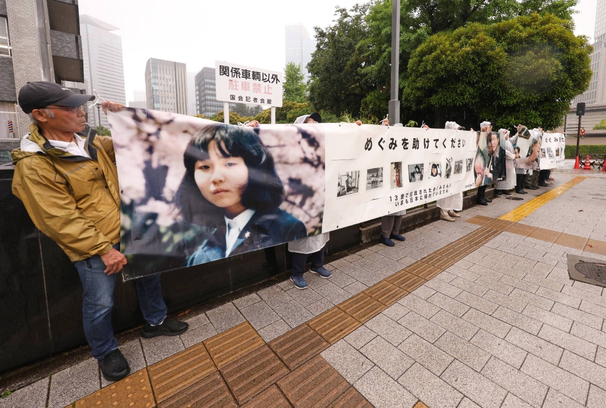 Families of Japanese abductees race against time