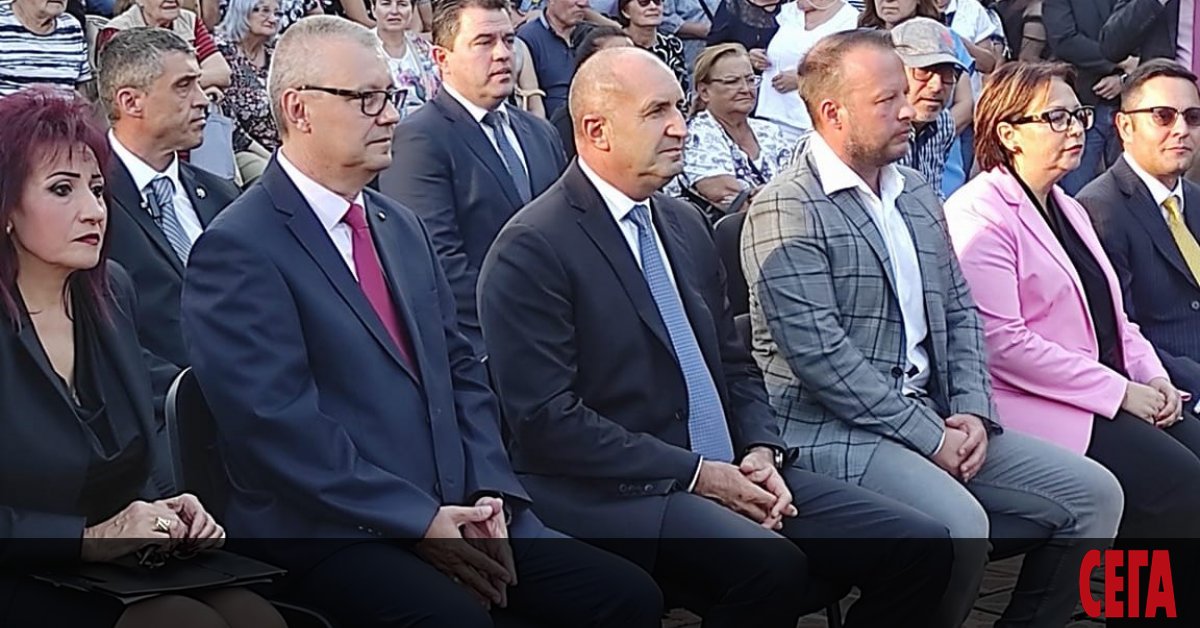 Ни вест, ни кост от Радев за референдум с 99% "за"